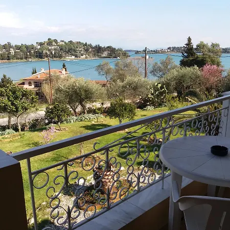 Athineos 科梅诺